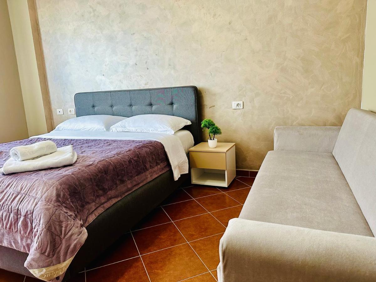Family Suite Residence Vlora Kültér fotó
