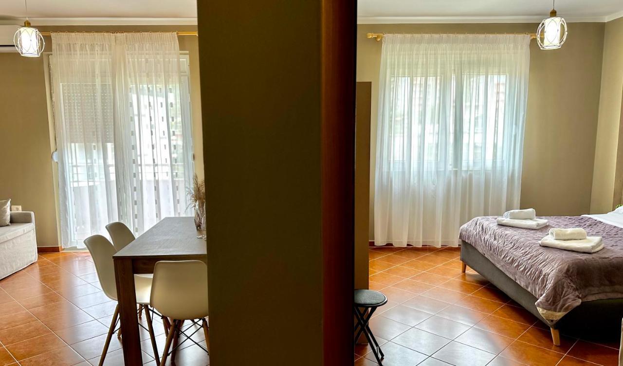 Family Suite Residence Vlora Kültér fotó